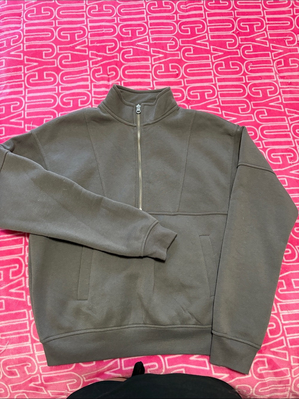 Half-Zip Pullover Sweatshirt in Dark grey